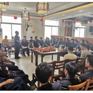 “交流面對面，溝通心連心” 縱覽集團(tuán)開展生產(chǎn)基層骨干員工交流會(huì) ... ... ... ... ...